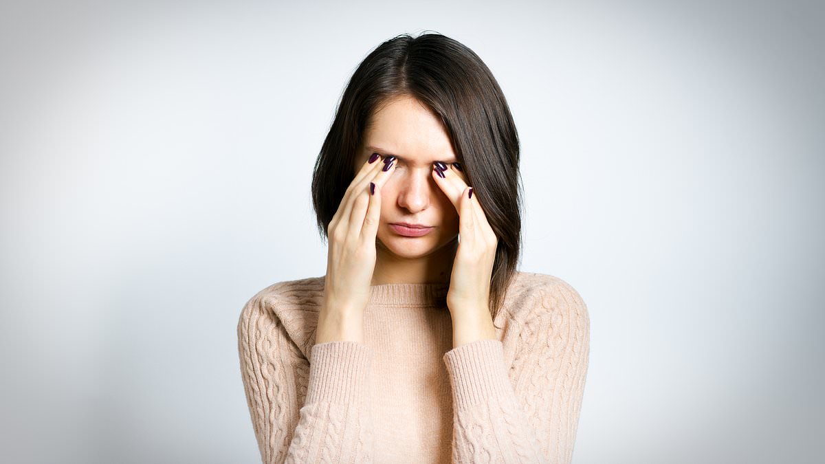 Featured image for Early Warning Signs of Multiple Sclerosis: Depression and Constipation Identified