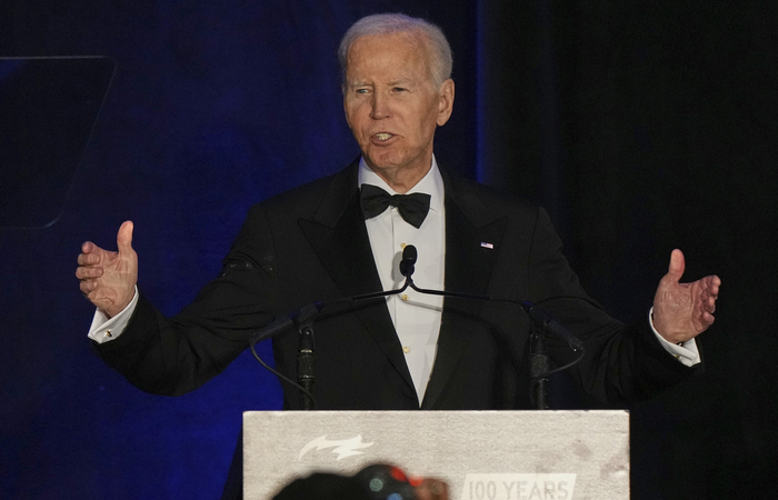 Biden Warns of Challenges and Calls for New Heroes at Chicago Event