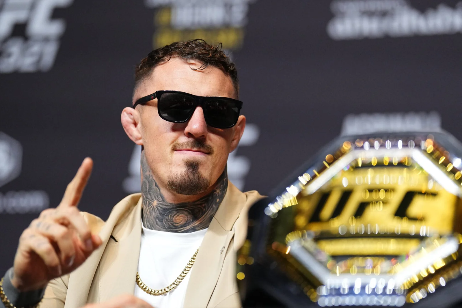 Aspinall Signs with Eddie Hearn’s Matchroom, Shaping a New Path Amid Promoter Tensions