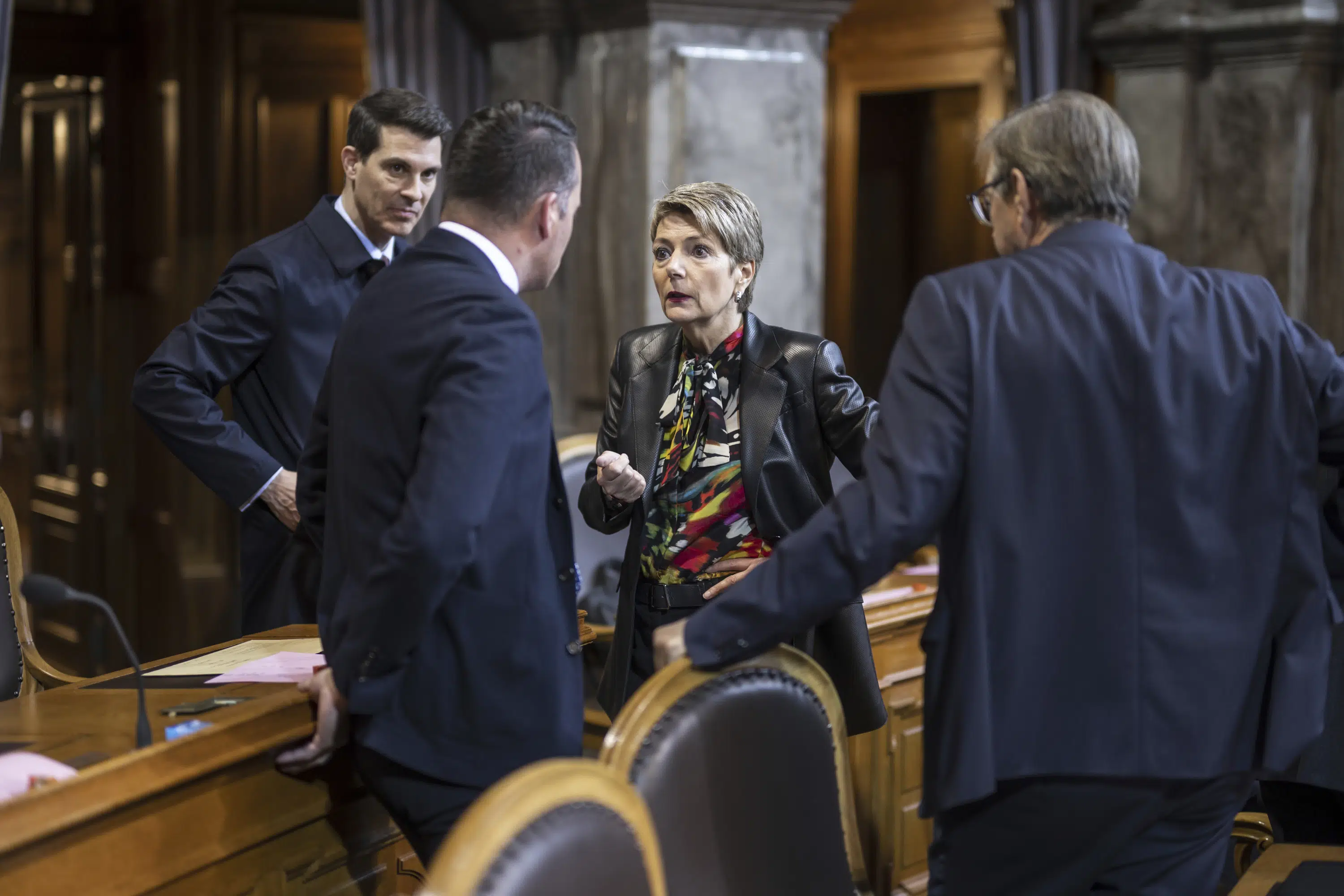 Featured image for Swiss Parliament Divided Over Credit Suisse Rescue Plan