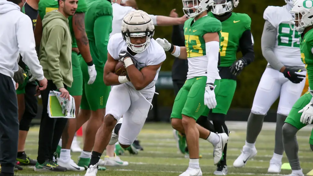 "Oregon and Oregon State Impress in Spring Football Scrimmages"