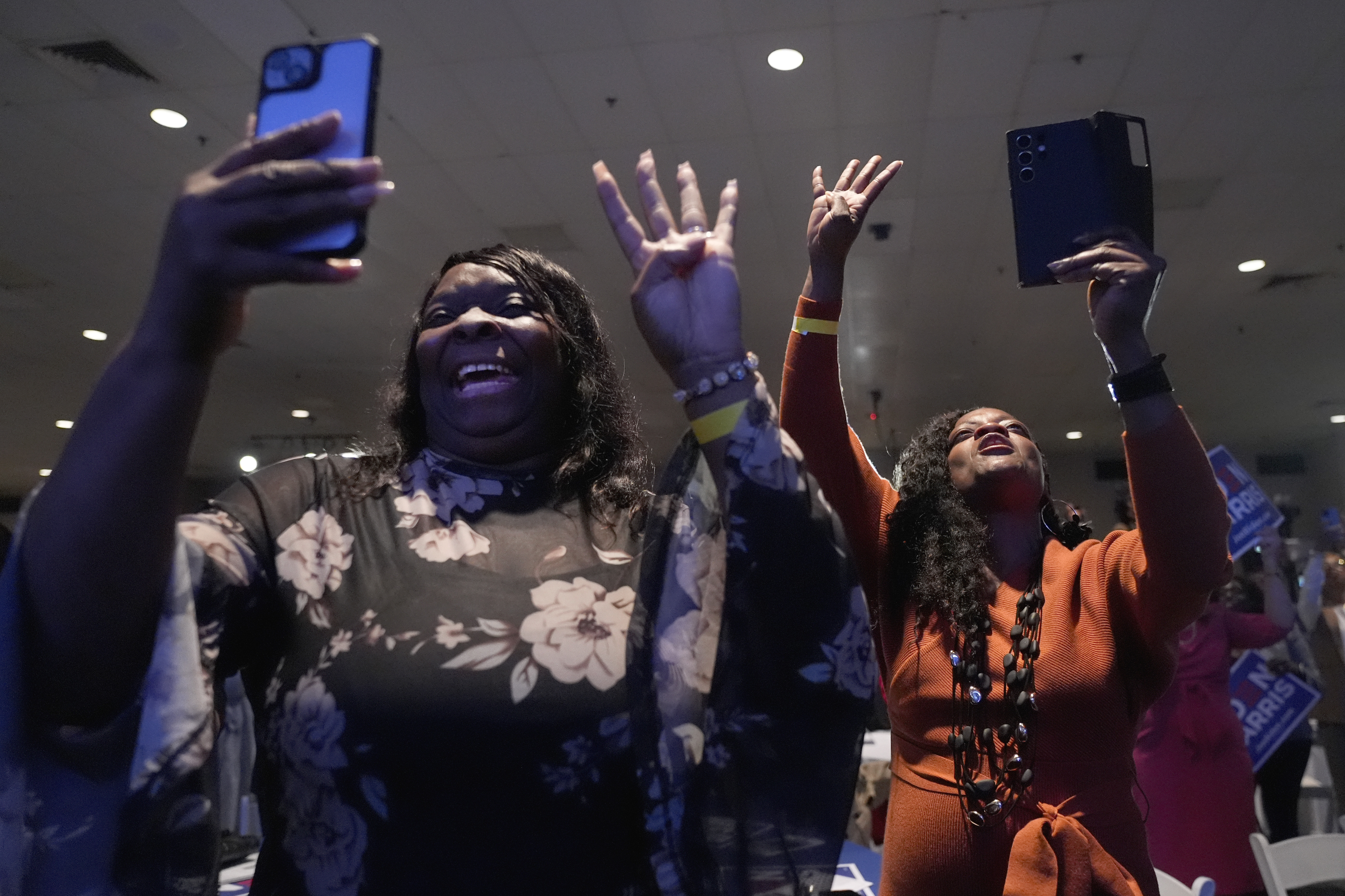 "Black Voter Turnout in South Carolina Key to Biden's 2024 Democratic Nomination"