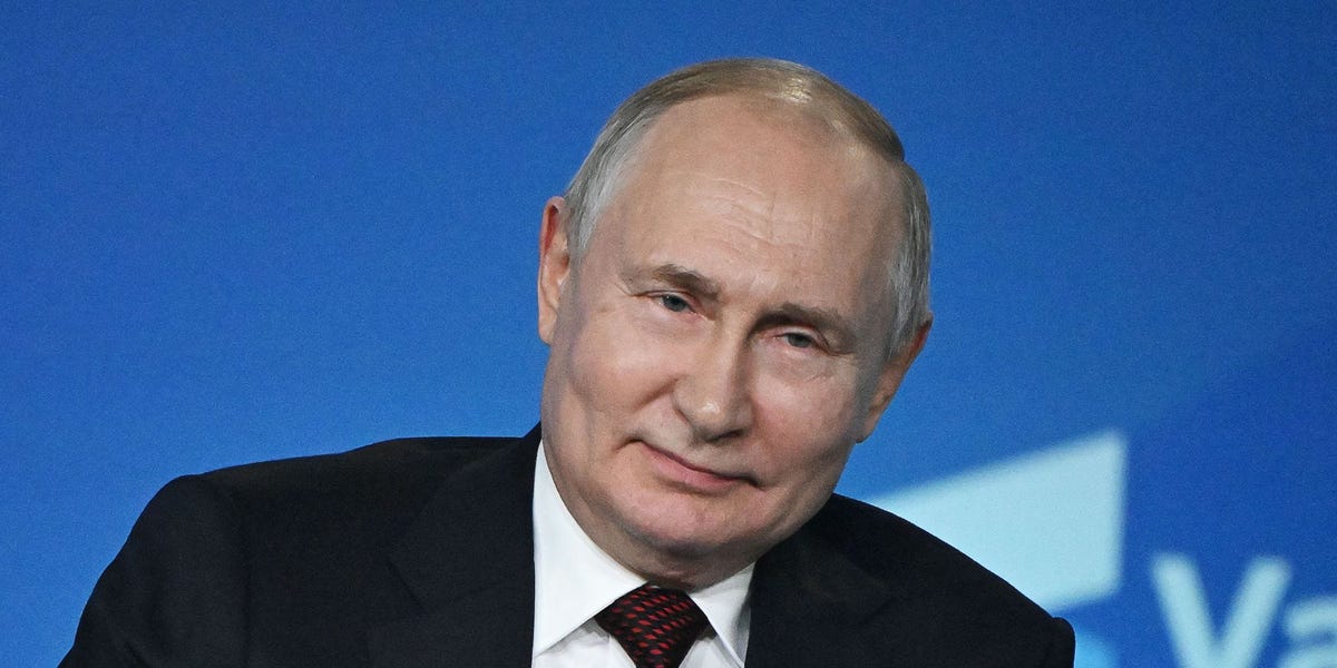 Featured image for "Revealed: Putin's Lavish Secret Residences and Wealth Disclosure"