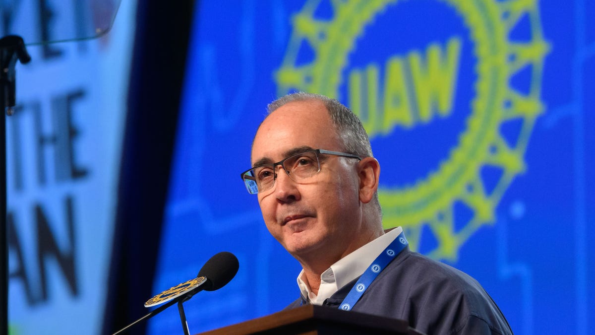 Featured image for "UAW President Calls for Taxpayer Support for Unpaid Corporate Pensions"