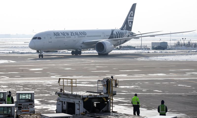 Featured image for "Air New Zealand Suspends Auckland to Chicago Route Due to Engine Troubles"