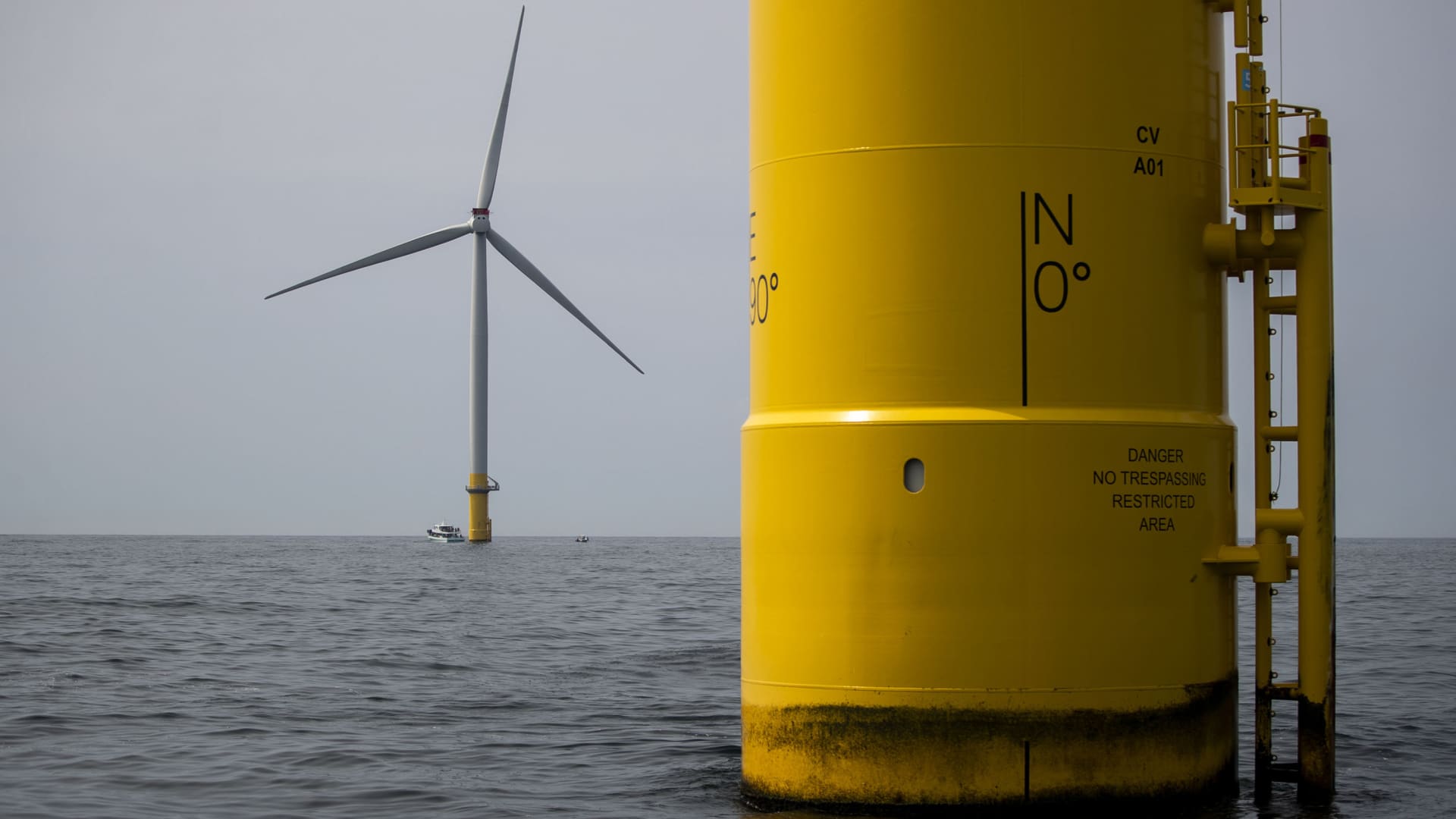 Featured image for Trump administration halts offshore wind projects over national security concerns