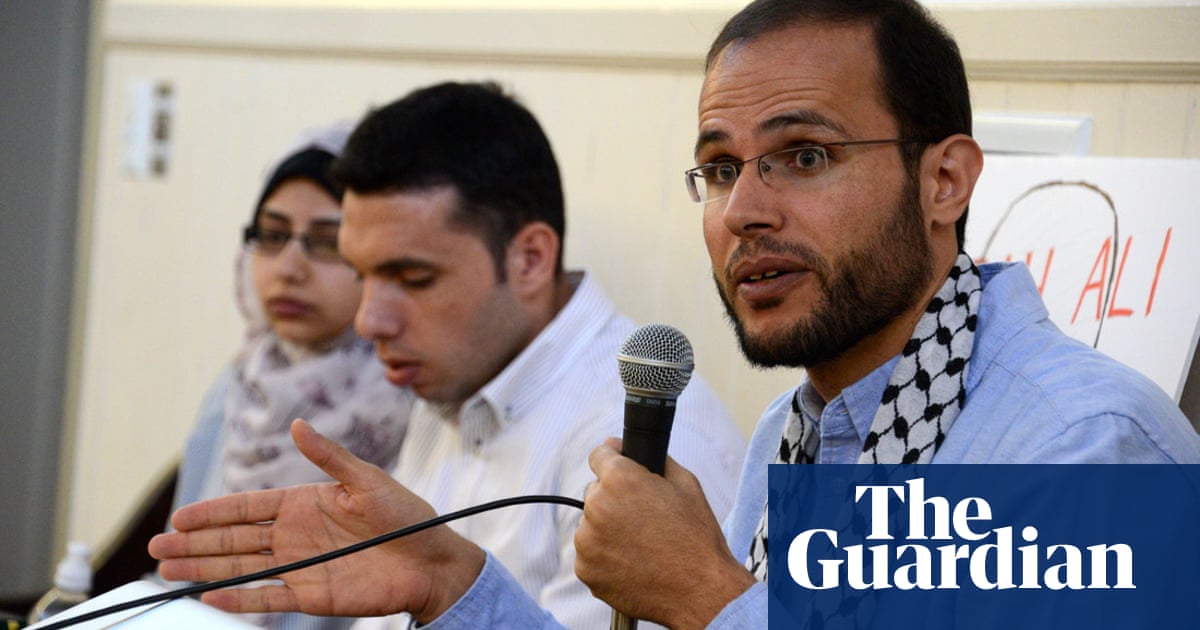 Remembering Palestinian Poet Refaat Alareer: A Life Cut Short by Israeli Forces