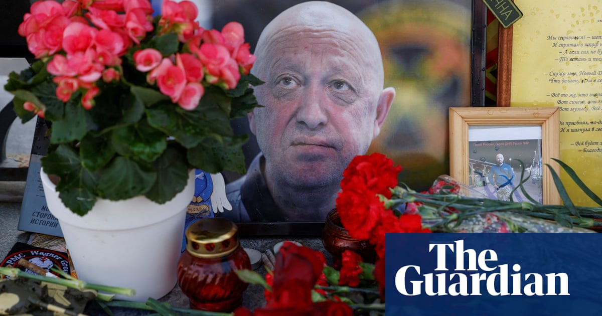 Featured image for Putin Suggests Onboard Grenade Blast as Cause of Fatal Plane Crash