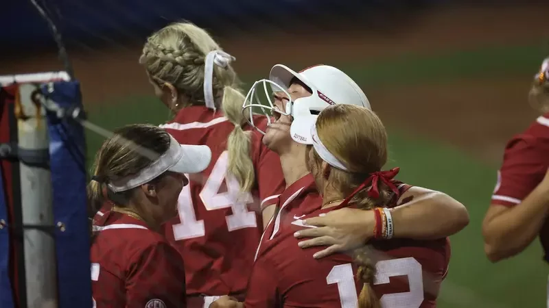 Alabama Advances to SEC Softball Semifinals with Extra-Inning Win Over Arkansas.