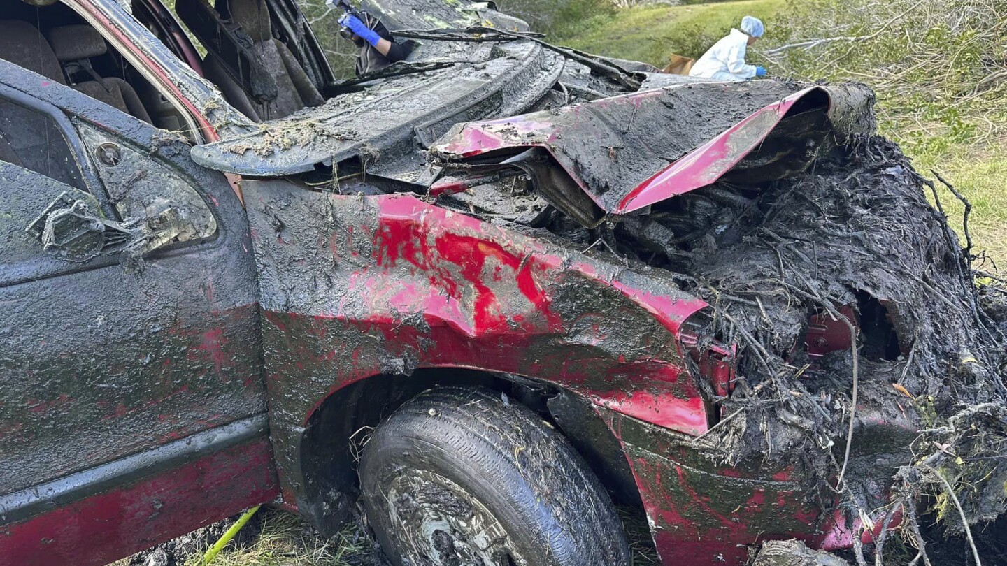 "Volunteer Divers Discover Remains of Woman Missing for Over a Decade"