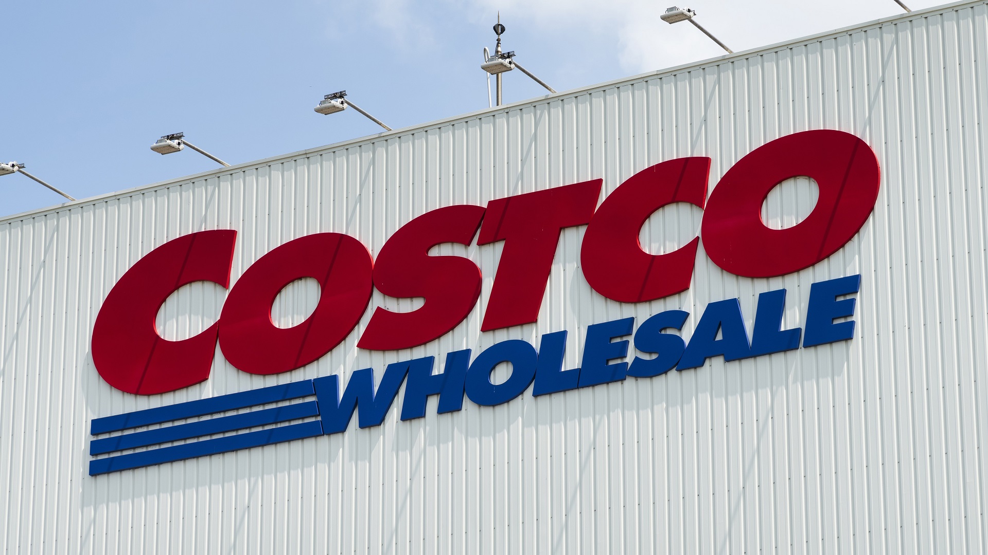 "Score Unbeatable Black Friday Electronics and Home Appliance Deals at Costco"