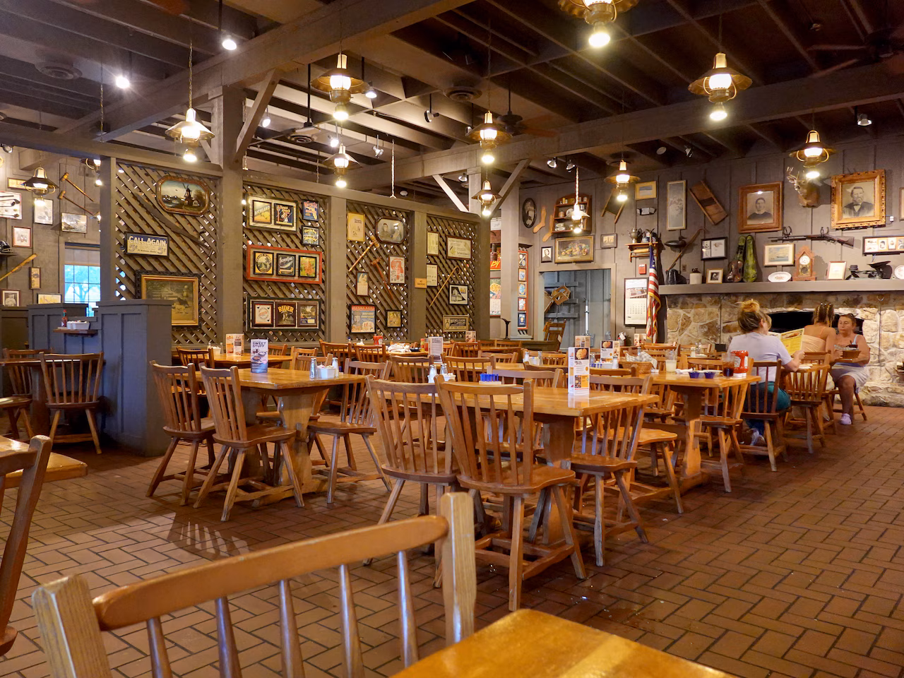 Featured image for Cracker Barrel's Rebrand Backlash Leads to Sales Decline