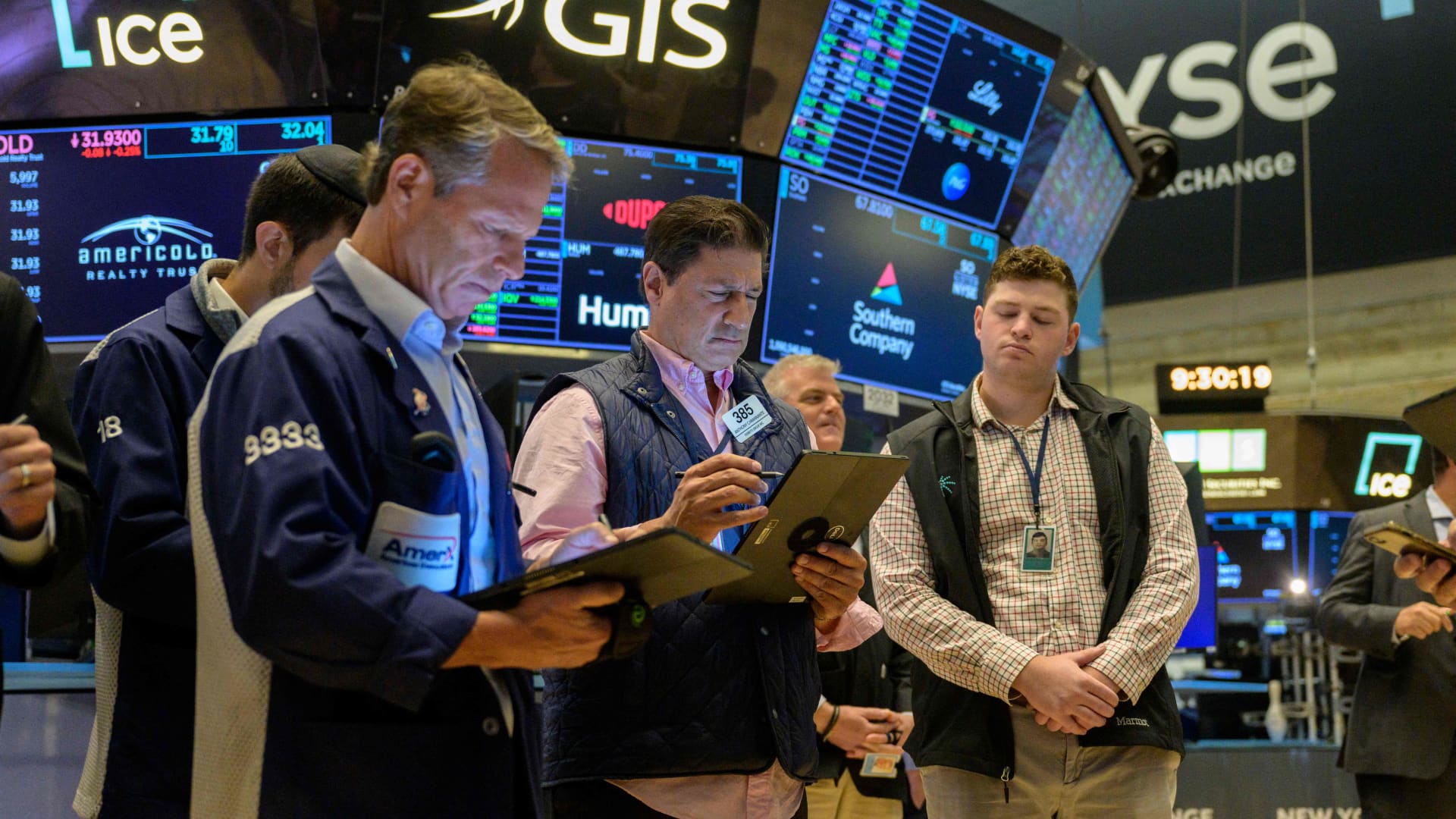 Investors Anticipate Jobs Data Impact on Treasury Yields and Stock Market