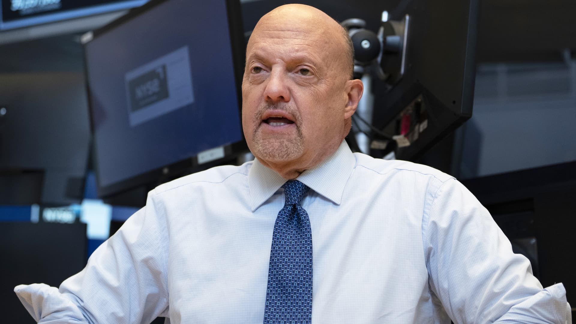 Featured image for Jim Cramer's Expert Tips for Spotting Buying Opportunities in a Falling Stock Market