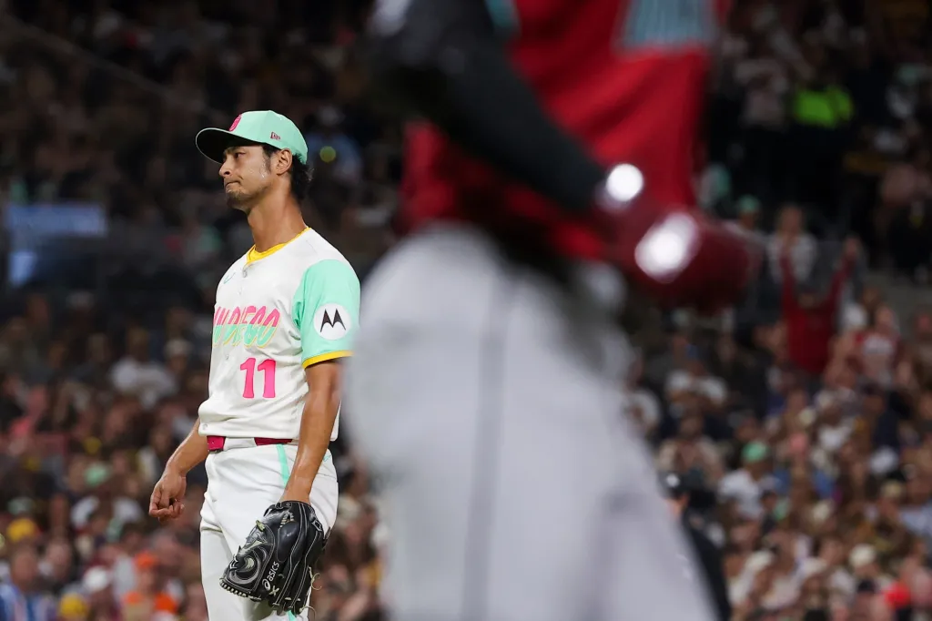 Featured image for Padres' Win Over Diamondbacks Keeps Wild-Card Hopes Alive