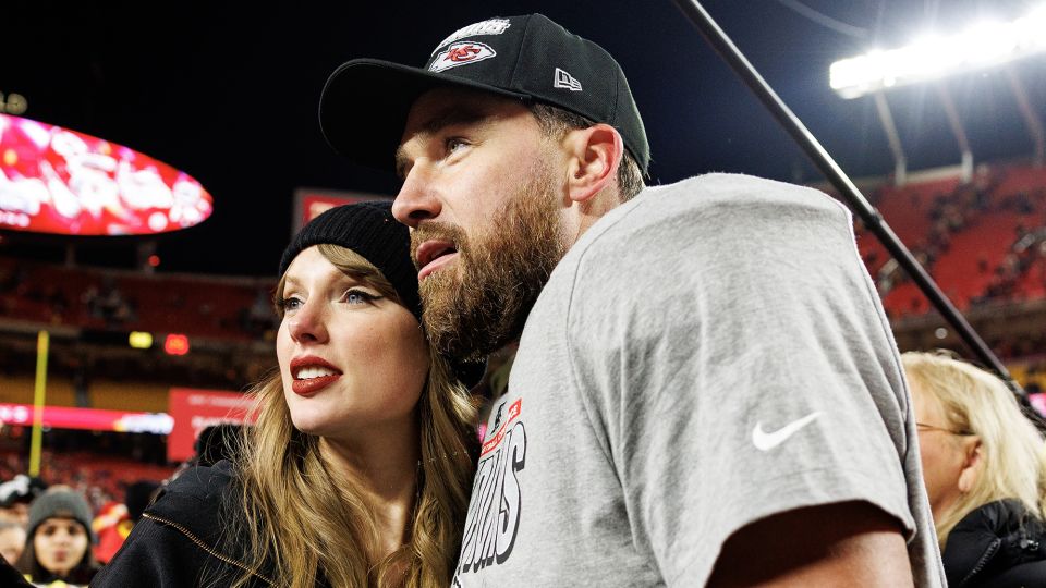Featured image for Travis Kelce Comments on Taylor Swift's 'Wood' Tribute