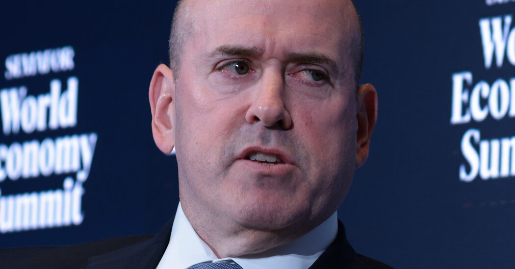 Featured image for Private Equity Faces Challenges and Innovation in Investment Strategies