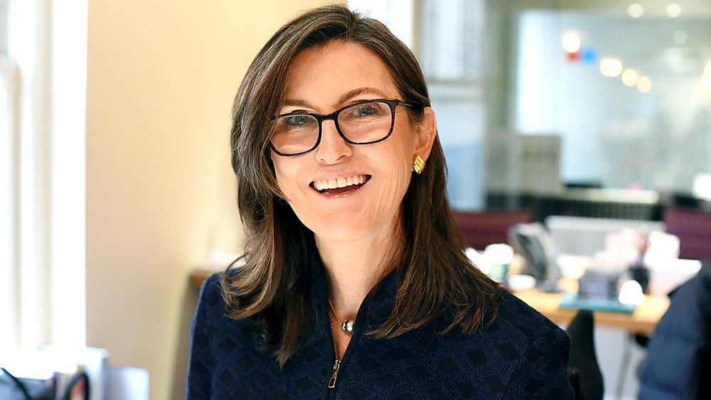 ARK Invest Dumps $50 Million of Coinbase Stock Amid Ripple Lawsuit Surge