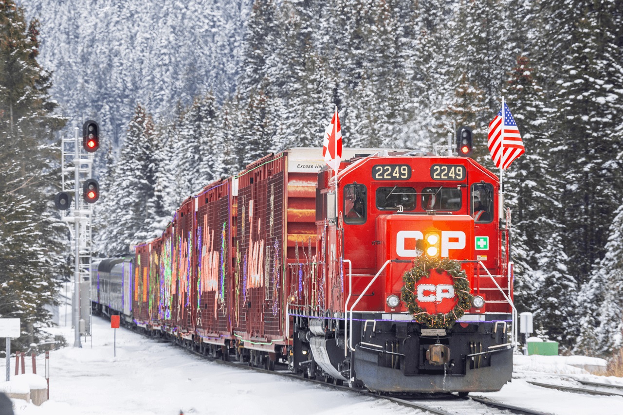 Featured image for "Canadian Pacific Holiday Train Spreads Festive Cheer Across Midwest"