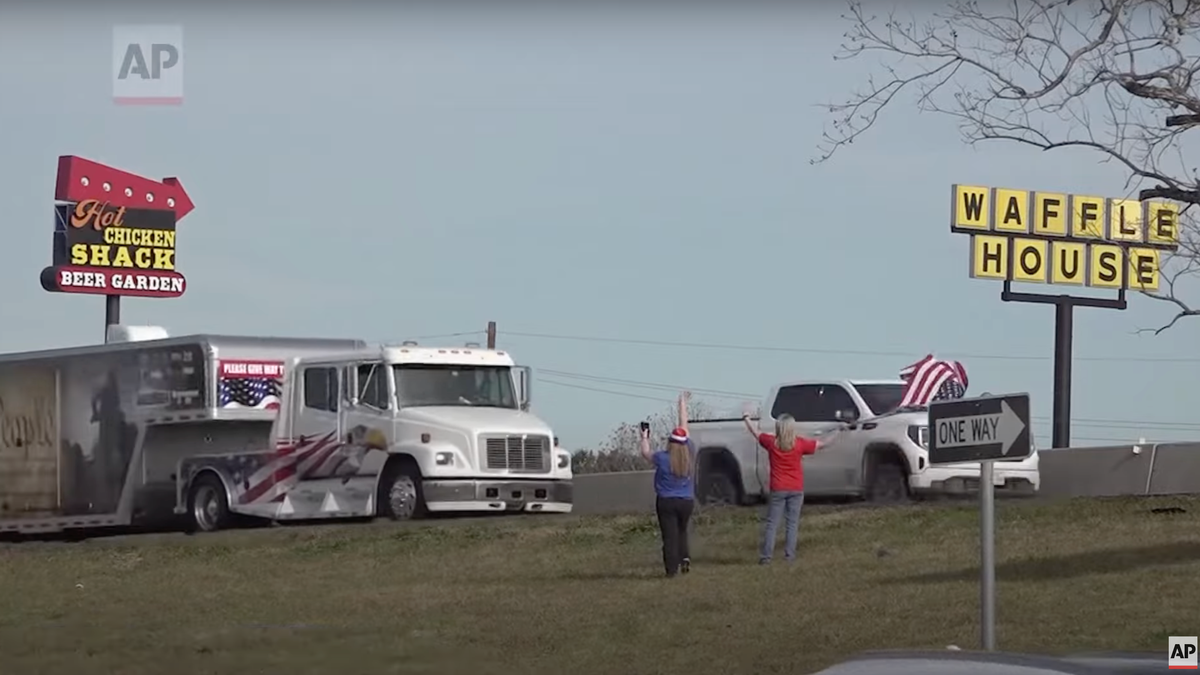 "Texas Border Residents Fear Right-Wing Convoy Amid Immigration Concerns"
