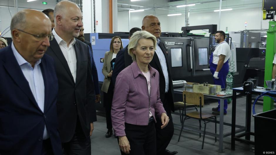 Featured image for Russia Suspected of GPS Jamming on EU Leader's Plane