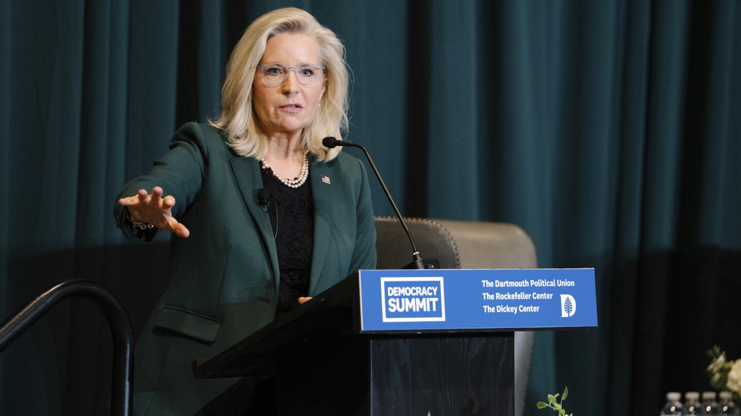 Liz Cheney Calls on New Hampshire Voters to Reject GOP 'Cowardice' in Primary