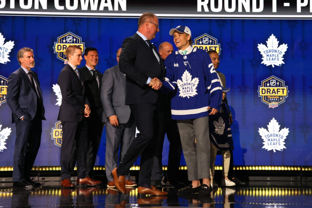 Featured image for Maple Leafs Surprise with 'Cowboy' Easton Cowan as 2023 NHL Draft Pick