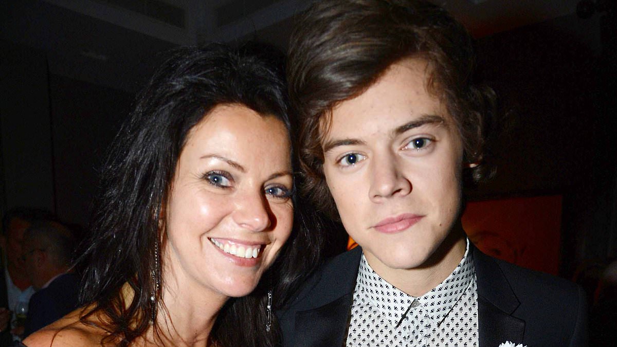 Featured image for Harry Styles' Mom Defends Singer's Shaved Head Against Online Trolls