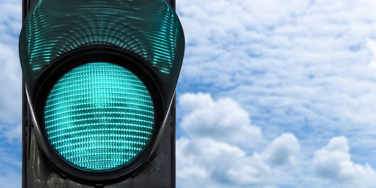 Featured image for Market Signals: Fed Decision Makers Brace for Pain in Stocks and Real Estate