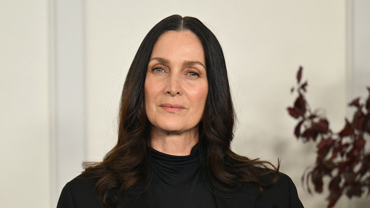 Featured image for Carrie-Anne Moss Left Hollywood for a Quieter Life After 30 Years