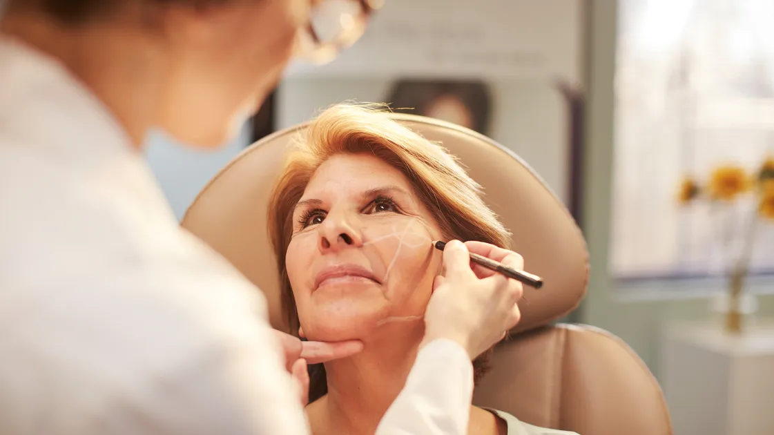 Featured image for Plastic Surgeons Highlight 7 Critical Red Flags to Watch For