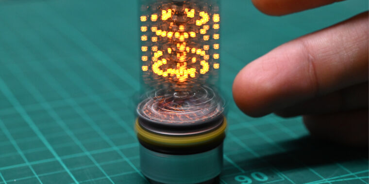 Featured image for "Tim Alex Jacobs' Ultimate LED Candle: A Volumetric Marvel of 3D POV Display"