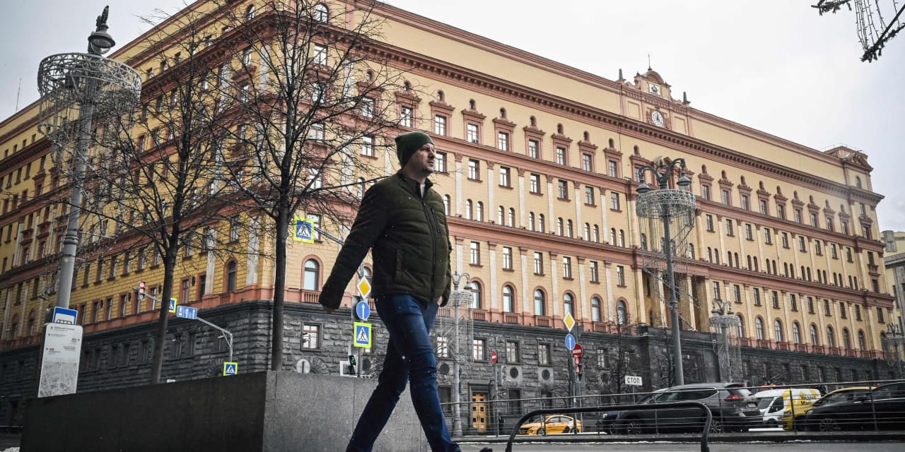 Wall Street Journal Reporter Detained in Russia on Espionage Charges