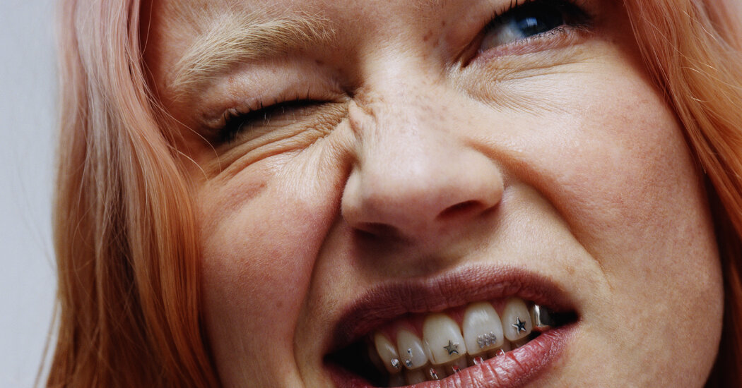 Featured image for Wet Leg Debuts New Single 'Davina McCall' and Announces Upcoming Album