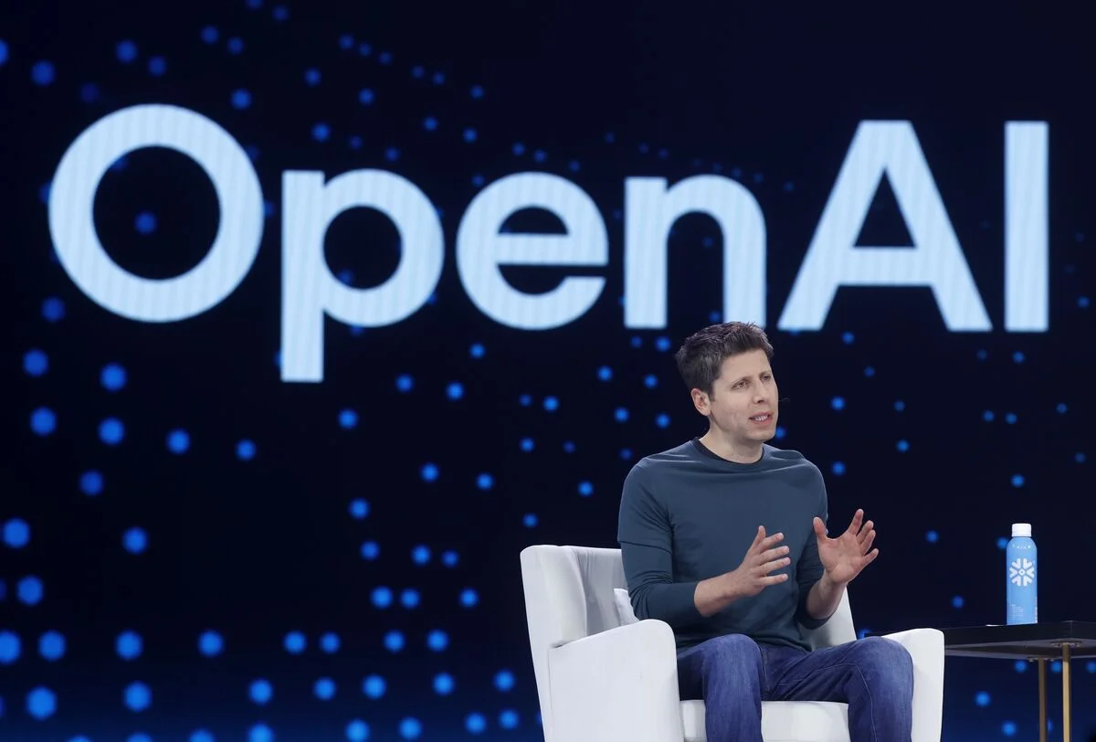 Sam Altman Acknowledges AI Bubble While Planning Major Infrastructure Investment