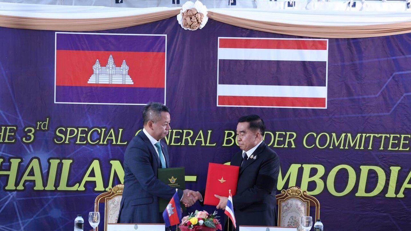 Featured image for Thailand and Cambodia Sign Ceasefire to End Border Clashes