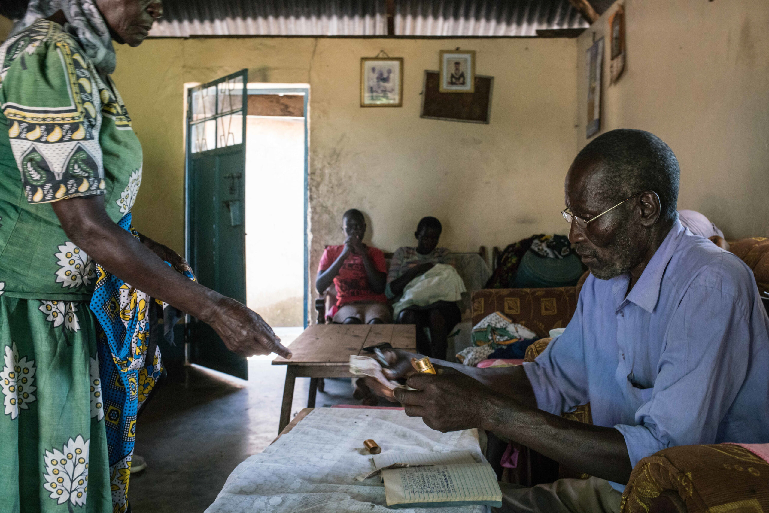 Featured image for Kenya's Universal Basic Income Experiment: Key Findings and Implications