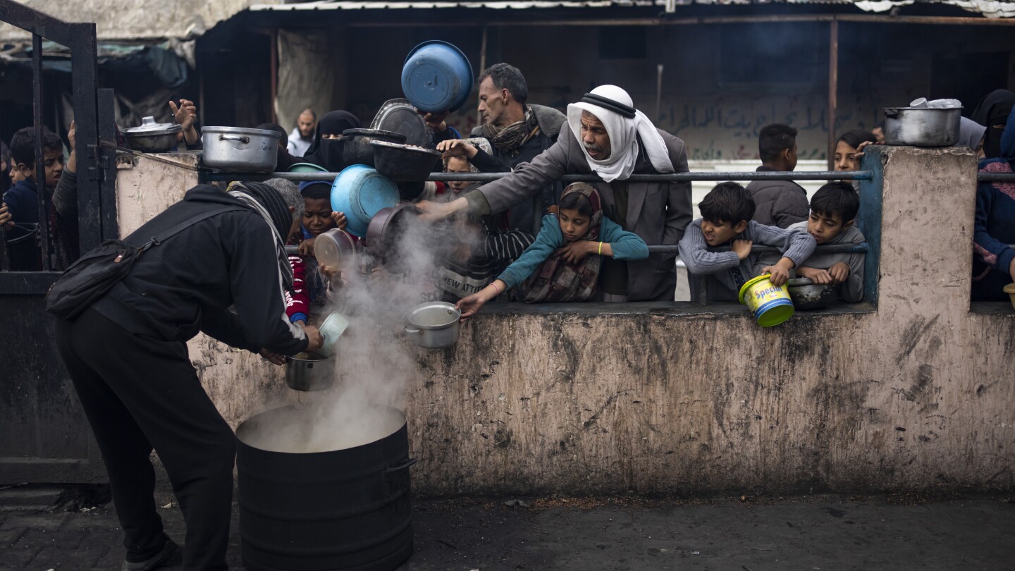 "Israeli Forces Seize Gaza Hospital, Resulting in Oxygen Shortage and Patient Deaths"