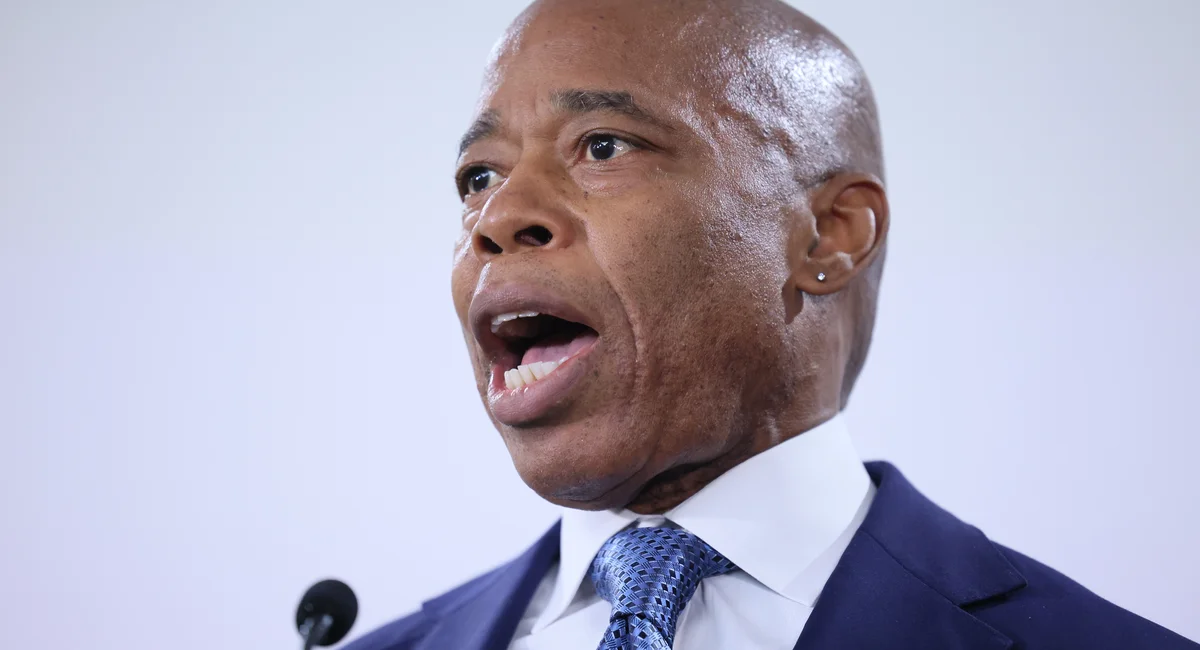 NYC Mayor Adams Extends Curfew to 20 Migrant Shelters After Times Square Shooting