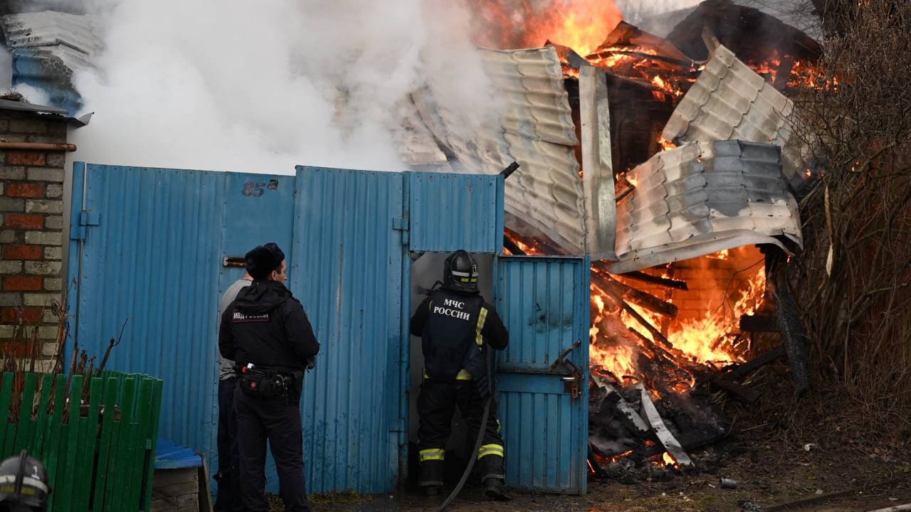 "Ukraine Reports 600 Russian Soldiers Killed in Border Attacks"