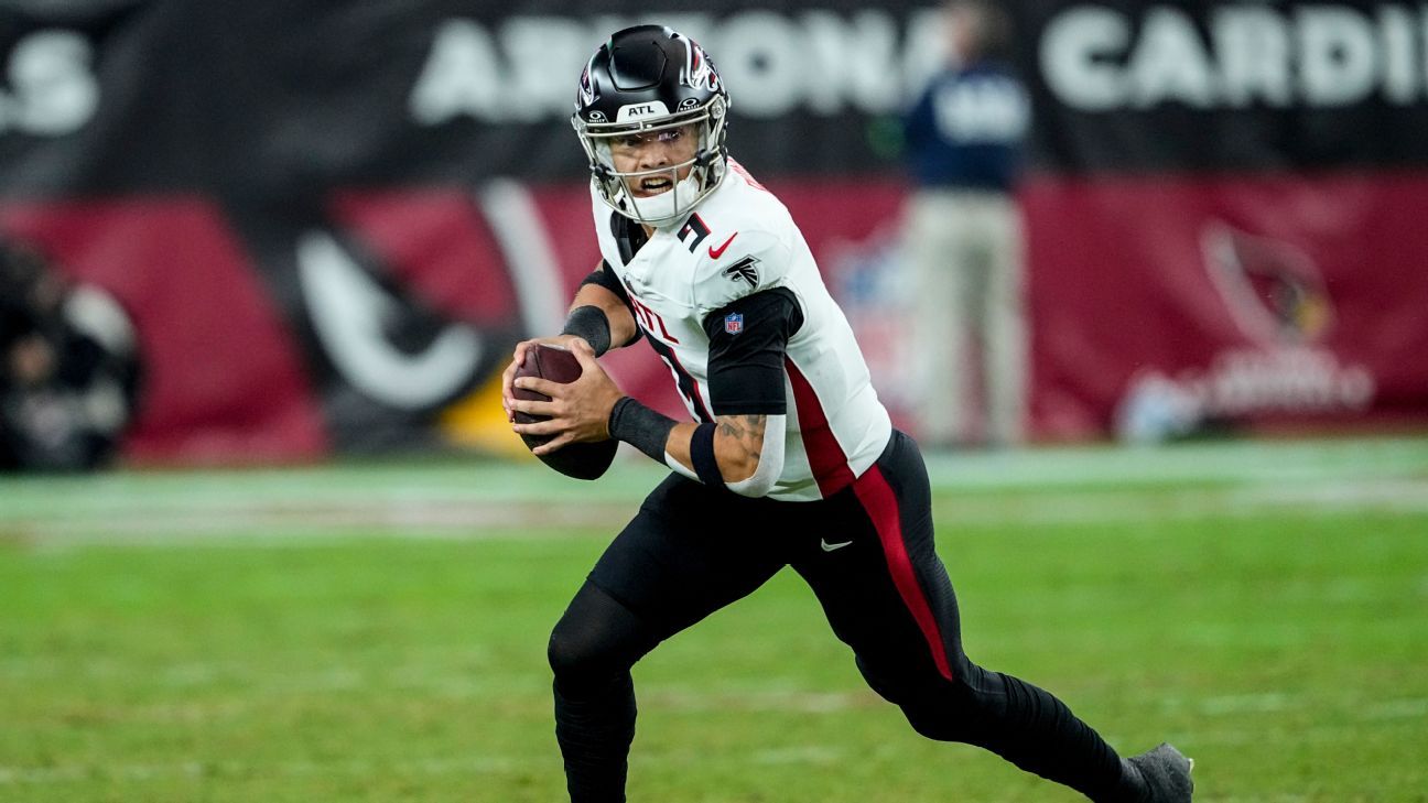 Desmond Ridder reclaims starting QB role for Falcons, source confirms