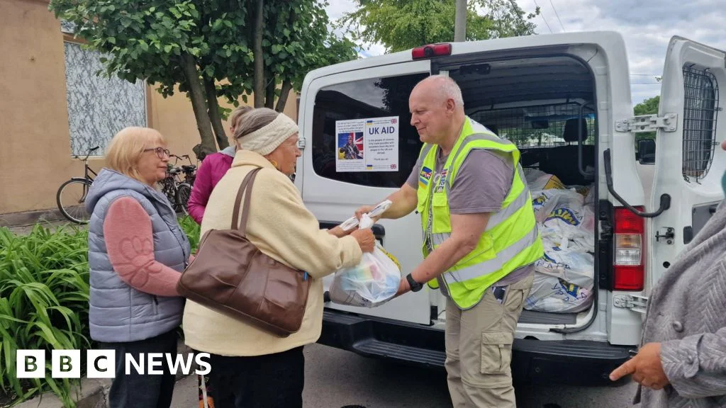 UK aid volunteer's 13th trip highlights Kyiv's winter blackout and hardship