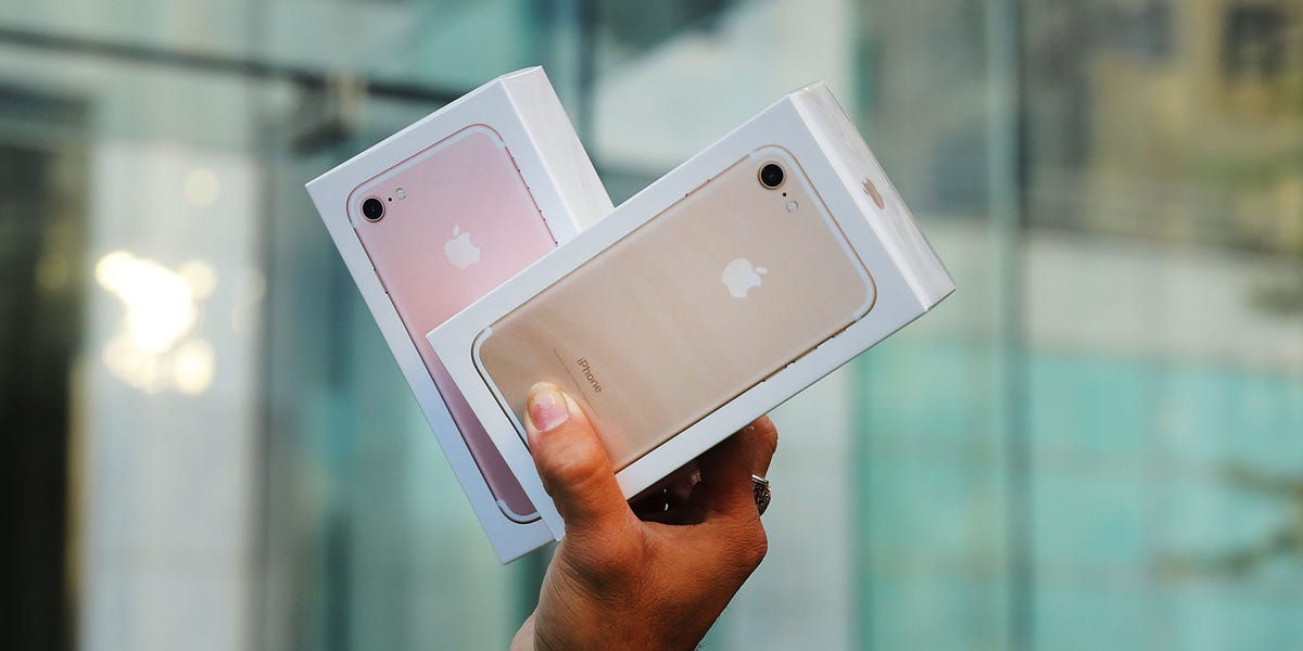 Featured image for iPhone Users May Get Up to $349 from Apple Settlement