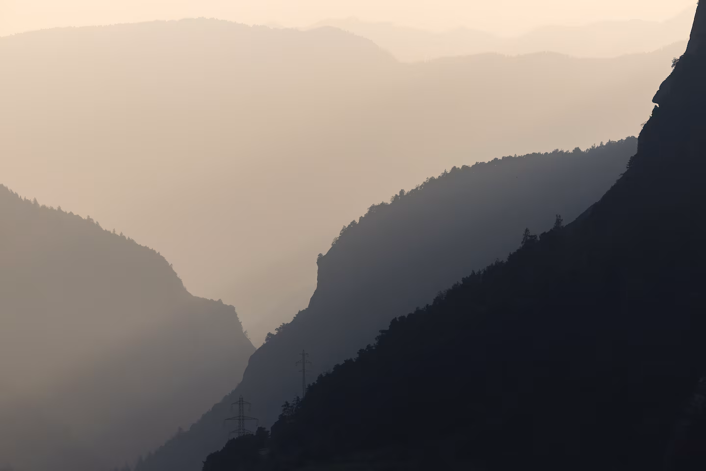 Wildfire Smoke Causes Air Quality Alerts Across Multiple Regions