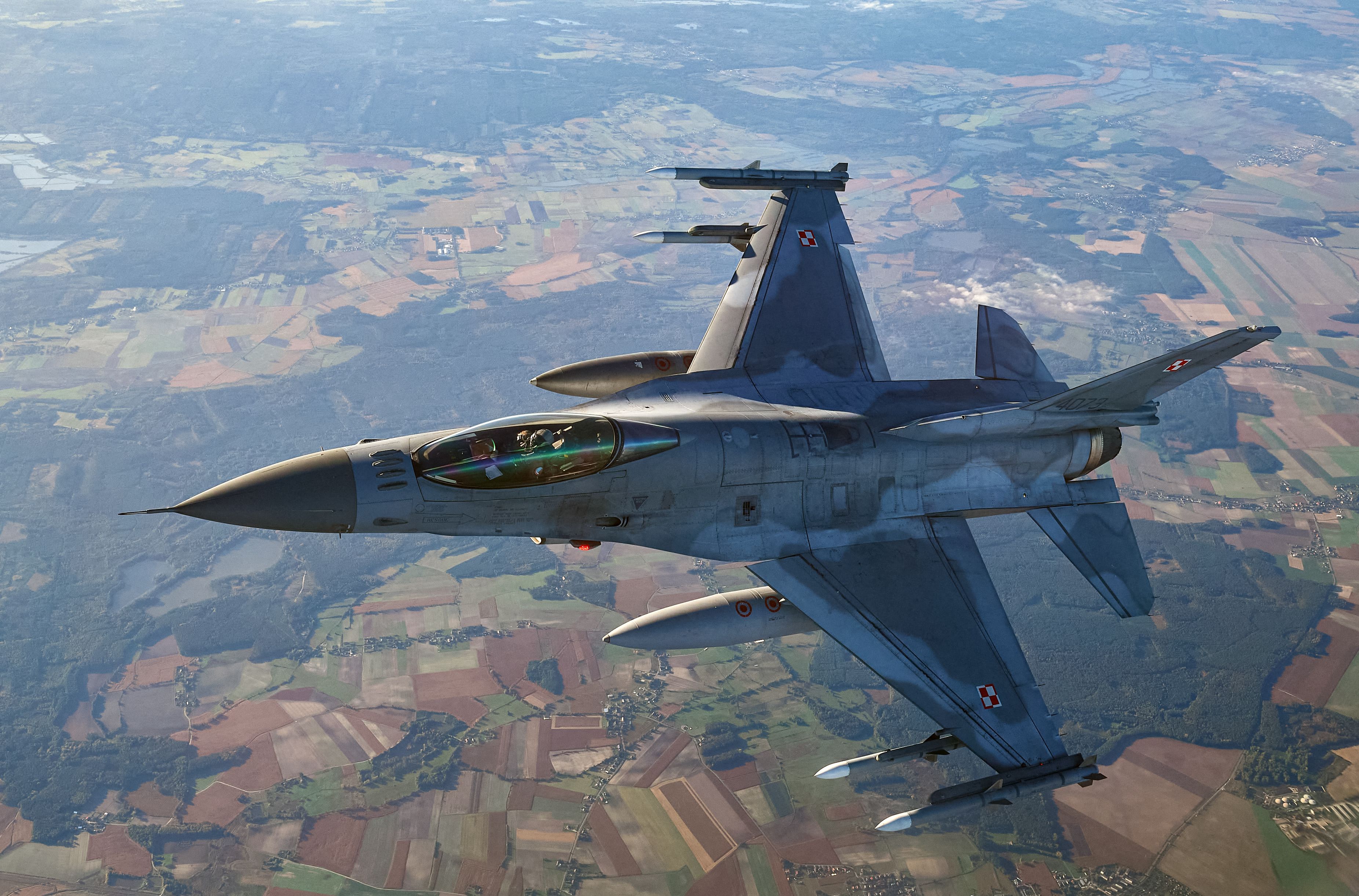 "Russian Missiles Strike Ukraine, Prompting NATO and Poland to Scramble Fighter Jets"