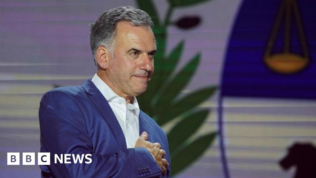 Featured image for Yamandú Orsi Leads Uruguay's Center-Left Resurgence