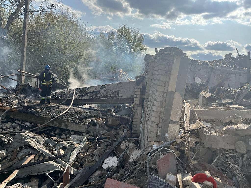 "Deadly Strikes: Ukraine's Northeast Region and Grocery Store Targeted in Russian Attacks"
