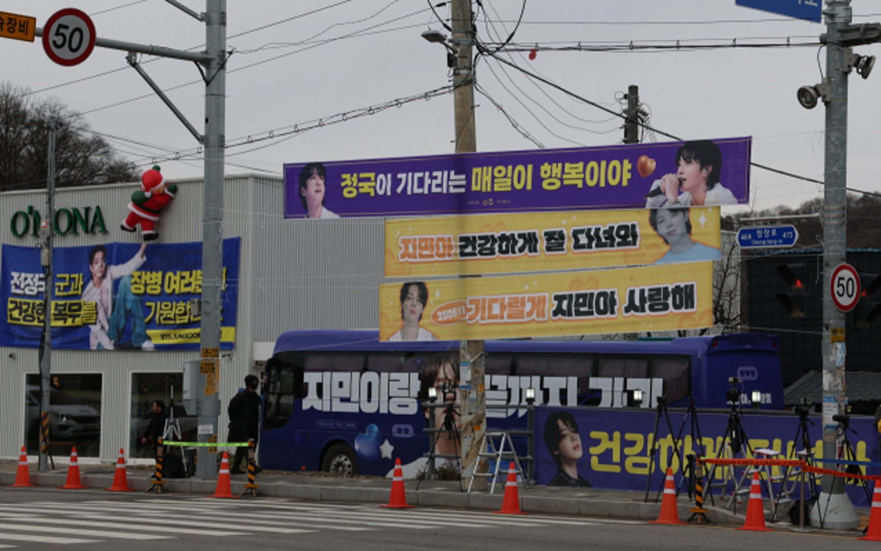 Featured image for BTS Fans Respect Military Enlistment, K-Netizens React