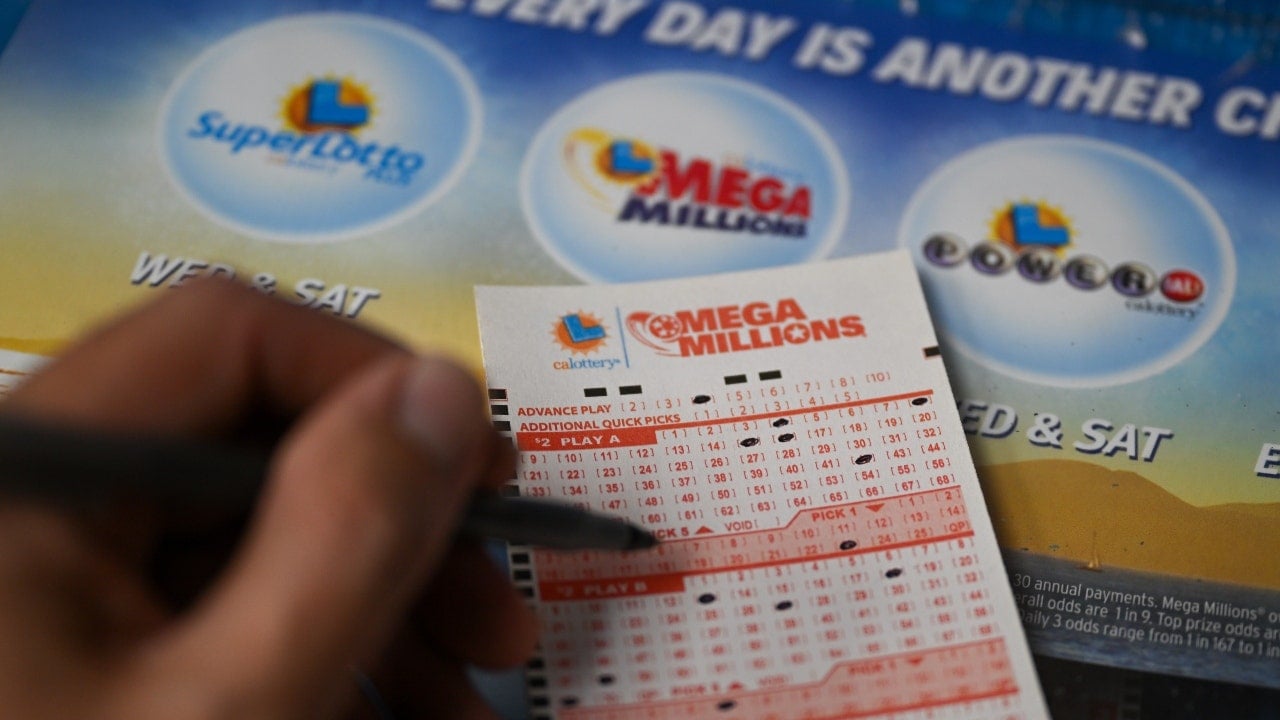 Featured image for Powerball and Mega Millions jackpots soar to $500 million, with winning numbers revealed
