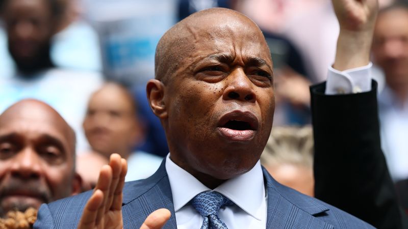 Featured image for Trump administration sues NYC over sanctuary city policies